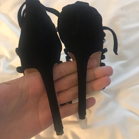 Tory Burch black suede beaded heels size 9.5 - Picture 8 of 9